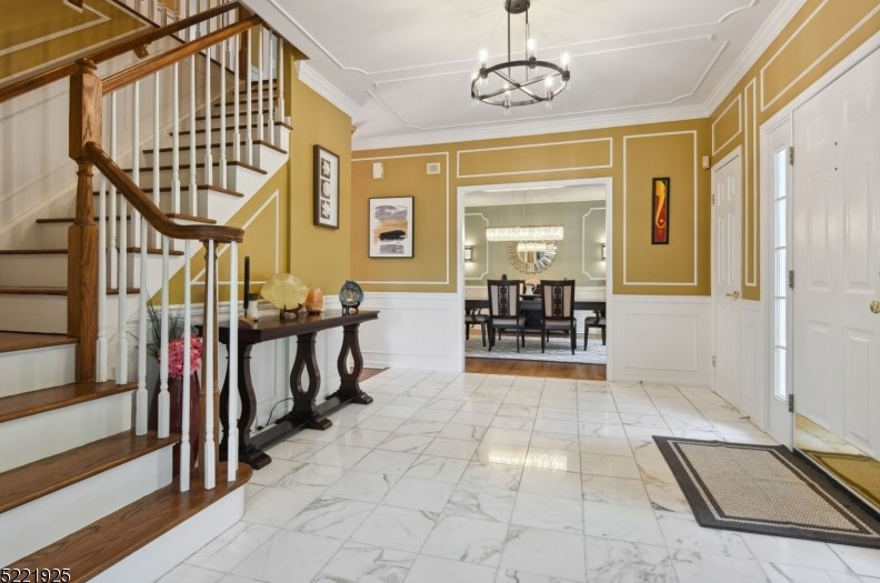 64 Bernard Dr, Basking Ridge, NJ 07920-2692