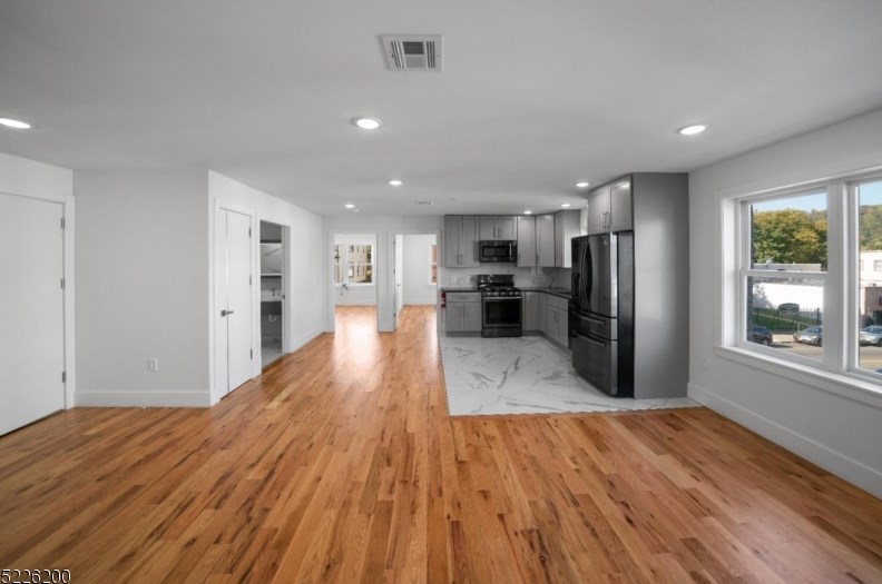 859 Main St #202, Paterson, NJ 07503