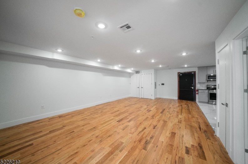 859 Main St #306, Paterson, NJ 07503