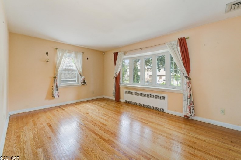 132 Wilson St, Hackensack NJ  07601-2939 exterior