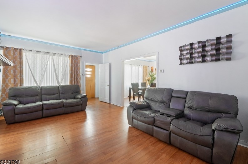 41 Norwood St, Paterson, NJ 07508-1359