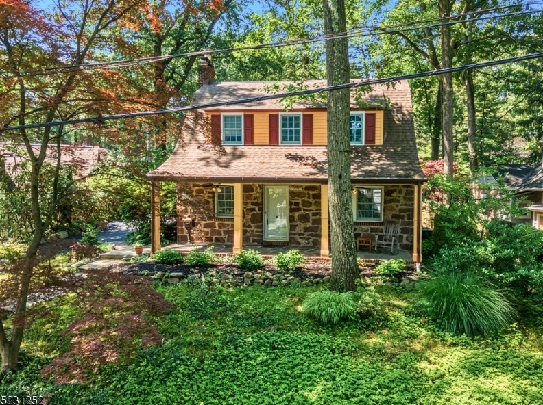 1065 Sleepy Hollow Ln, Plainfield, NJ 07060-3453