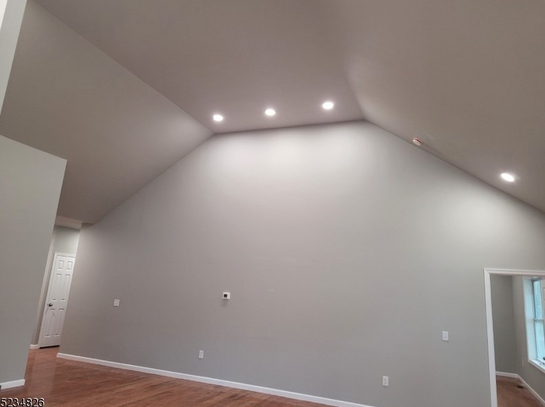 413 2nd St, Delaware Park, NJ 08865-1908