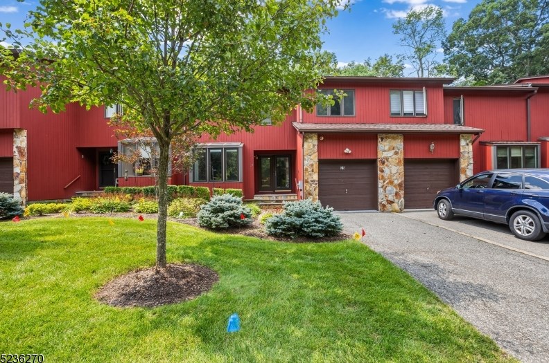 23 Butternut Dr, Wayne, NJ 07470-4946