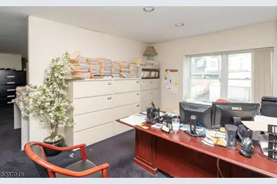 450 Bloomfield Ave, Verona, NJ 07044 - Photo 16