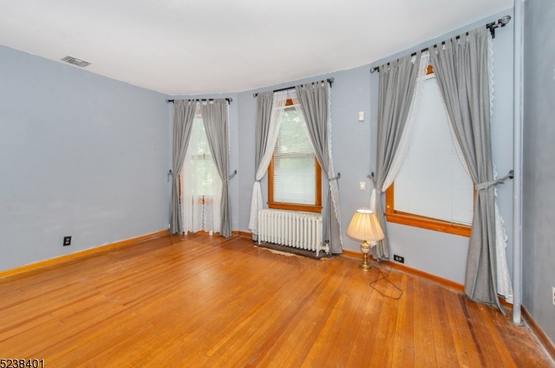 313-315 E 17th St, Paterson, NJ 07524
