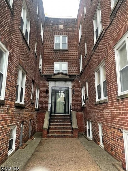 338 E 23rd St #8b, Paterson, NJ 07514