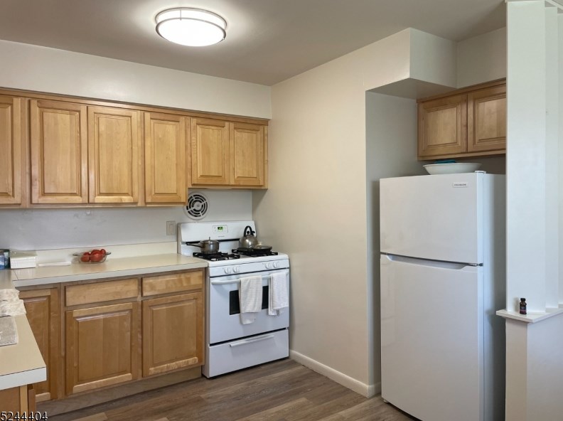948 Valley Rd #c8, Clifton, NJ 07013