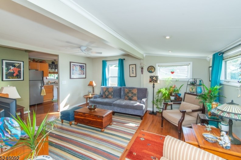 38 Iroquois Ave, Lake Hiawatha NJ 07034-1706 exterior