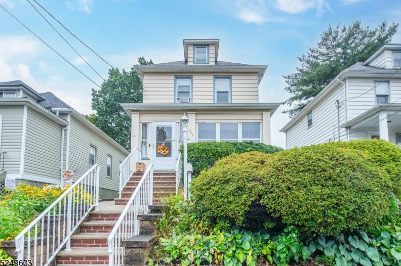 417 Clifton Blvd, Clifton, NJ 07013-1807