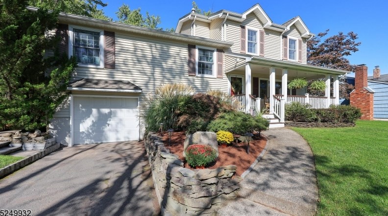 35 Rainier Rd, Fanwood, NJ 07023