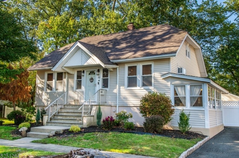 59 Birk St, Saddle Brook, NJ 07663-5221
