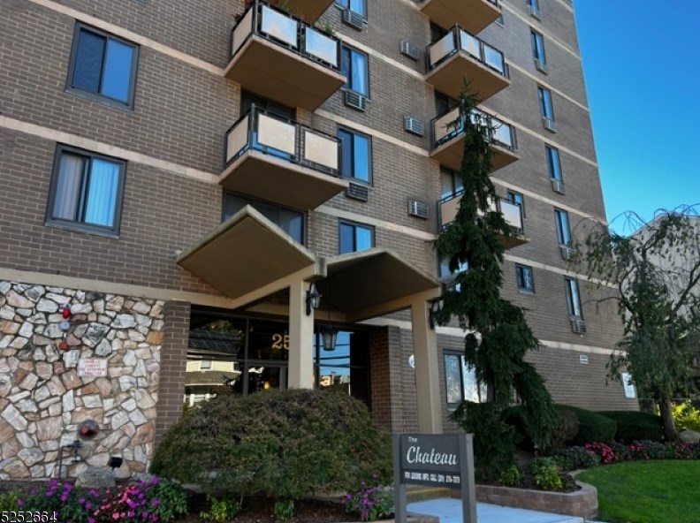 25 Zabriskie St #3a, Hackensack, NJ 07601