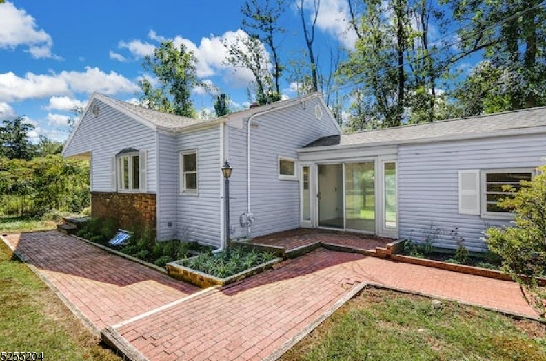 1059 Plainfield Ave, Berkeley Heights, NJ 07922