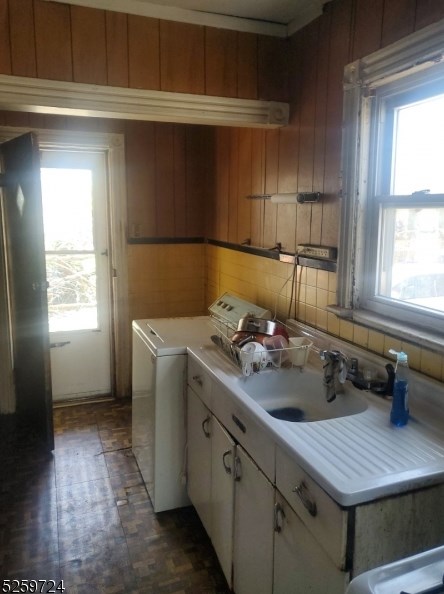 453 Orchard Pl, Plainfield NJ  07060-1129 exterior