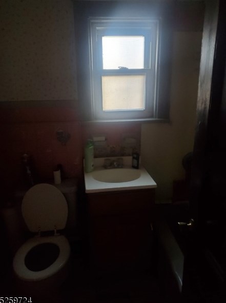 453 Orchard Pl, Plainfield NJ  07060-1129 exterior