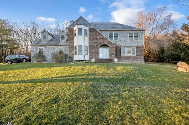 3 Rosewood Ln, Washington, NJ 07882-4019