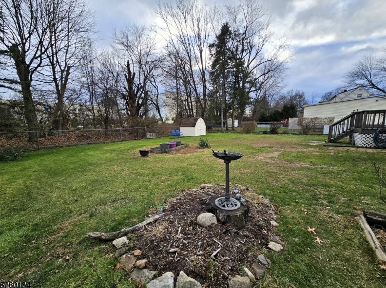 72 Barnsdale Rd, Wayne, NJ 07470-7302