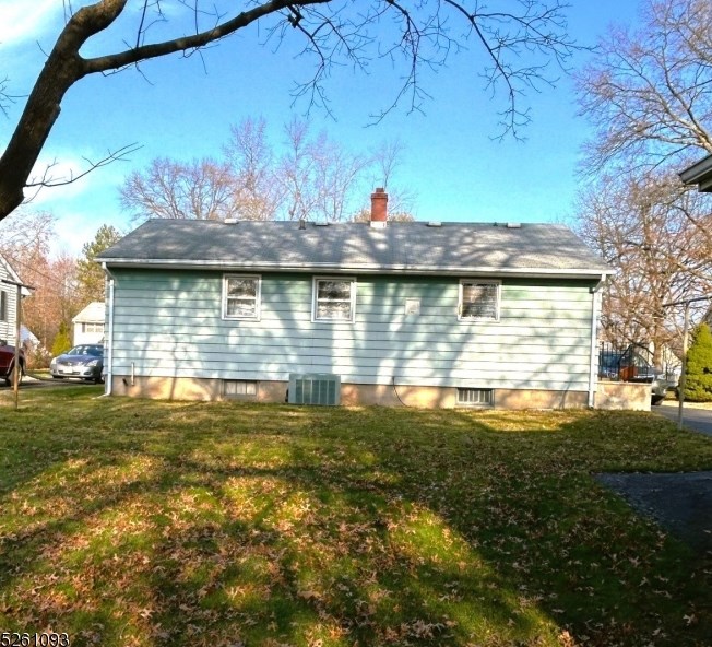 287 Arnold Ave, Plainfield, NJ 07063-1603