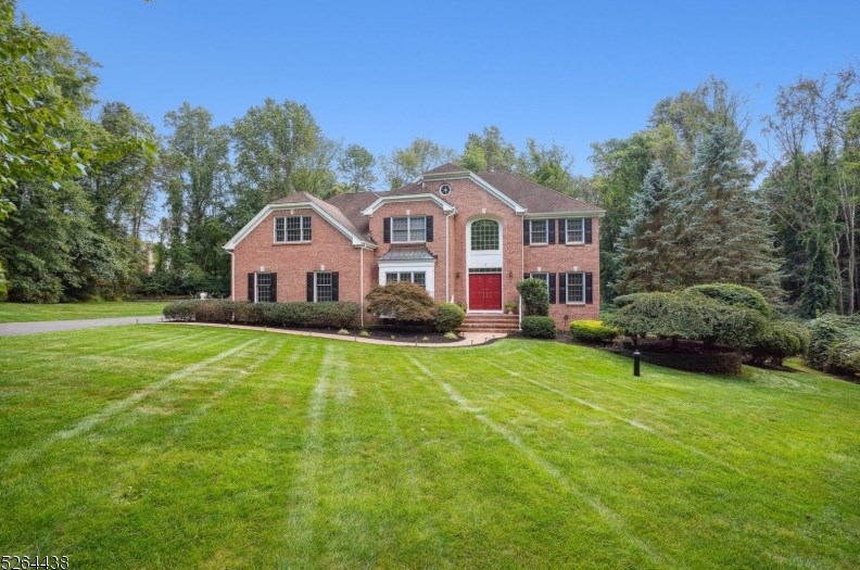 9 Cromwell Dr, Chester, NJ 07930
