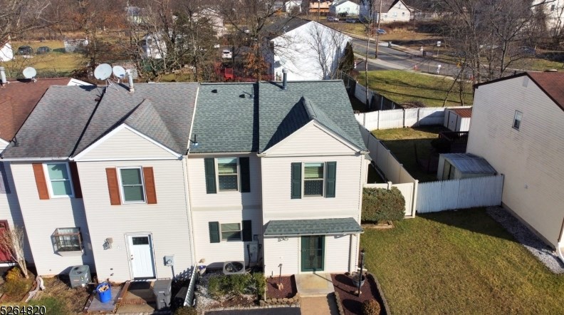 77 Redbud Rd, Piscataway, NJ 08854-5926