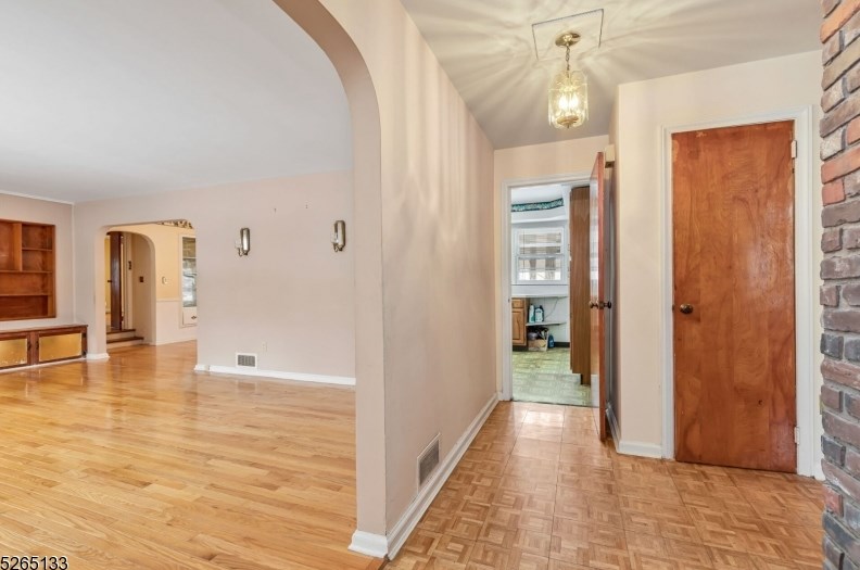 37 Princeton Ave, Berkeley Heights, NJ 07922-1928
