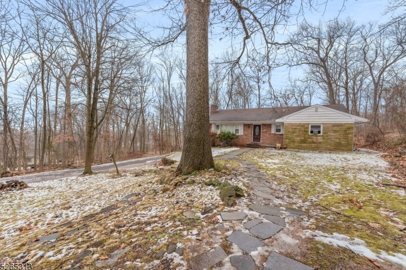 35 Mountain Dr, Plainfield, NJ 07069-6454