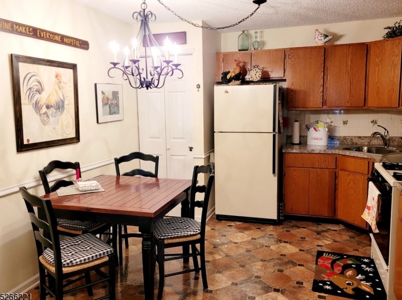 190 English Pl, Basking Ridge, NJ 07920-2738