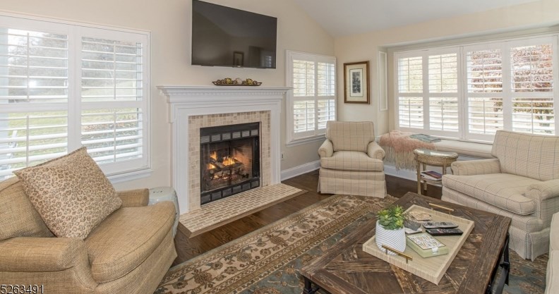 1 Dorset Ln, Bedminster, NJ 07921