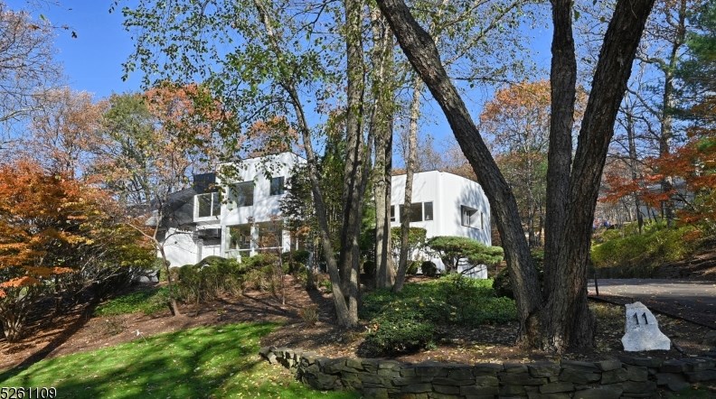 11 Montauk Trl, Wayne, NJ 07470-4959