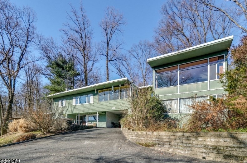 383 Park Slope, Mountainside, NJ 07092