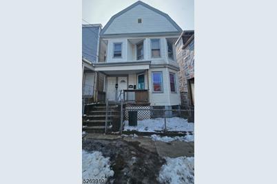 591 15th Ave - Photo 1