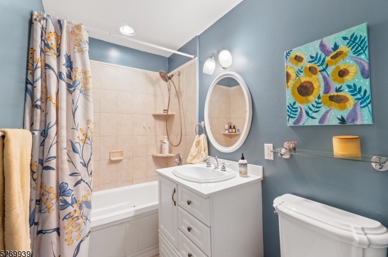 3 Degraw Ave, Clifton NJ  07013-1507 exterior