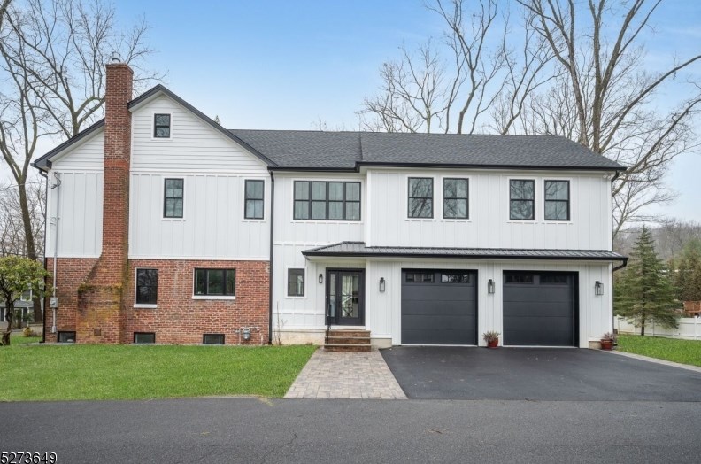 20 Rock Ln, Powerville, NJ 07005