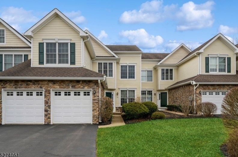 48 Briar Ct, Hardyston, NJ 07419-1269