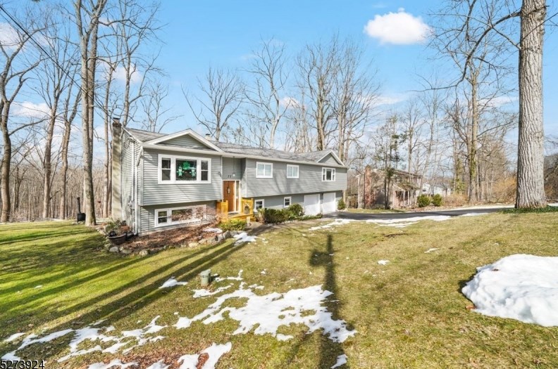 11 Tallahatchie Dr, Wantage, NJ 07461