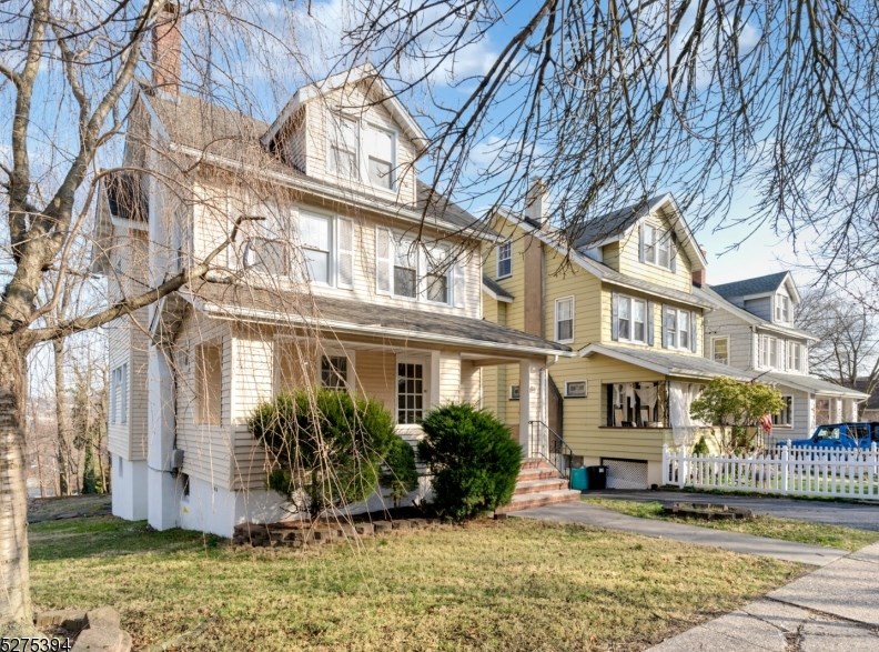 89 Overpeck Ave, Ridgefield Park, NJ 07660-1826