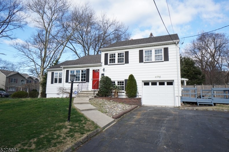 2431 Coles Ave, Scotch Plains NJ  07076-1435 exterior