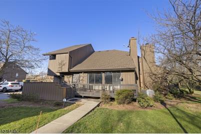 105 Kingsberry Dr - Photo 1