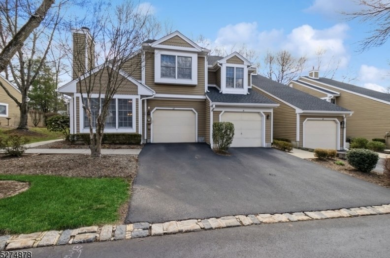 42 Eton Ct, Bedminster, NJ 07921-1604