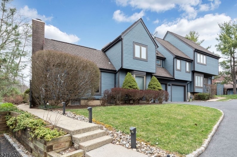 24 Valley View Dr, Basking Ridge, NJ 07920-1980