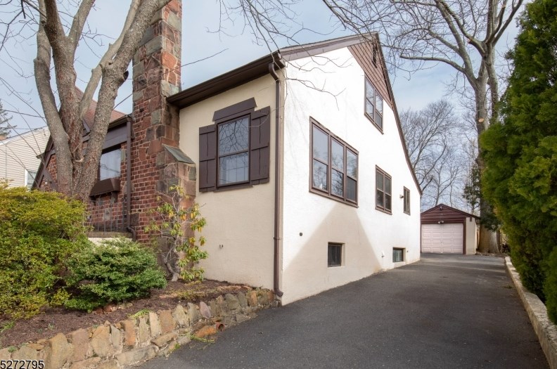 386 Windsor St, Plainfield, NJ 07060
