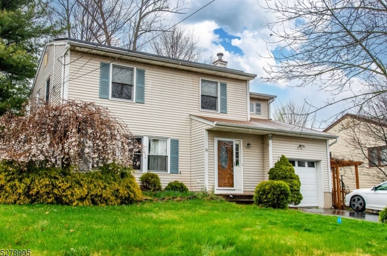 25 Gloucester Rd, Parsippany, NJ 07054-3621