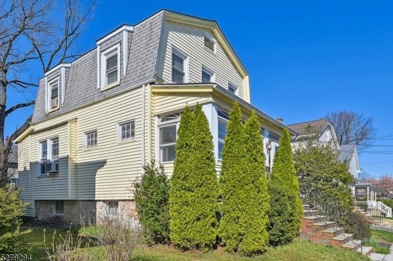 150 Lexington Ave, Maplewood, NJ 07040-3508