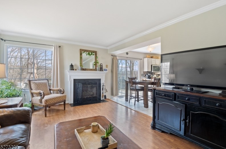 32 Crestwood Cir, Mount Olive, NJ 07828