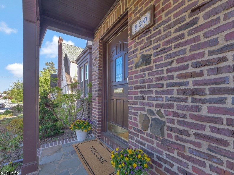 920 Ridgewood Rd, Millburn, NJ 07041