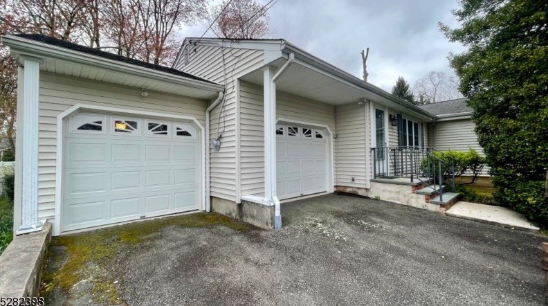 4 Smithfield Rd, Whippany, NJ