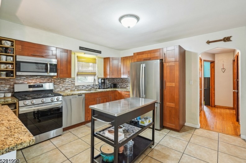 302 E Passaic Ave, Nutley, NJ 07110