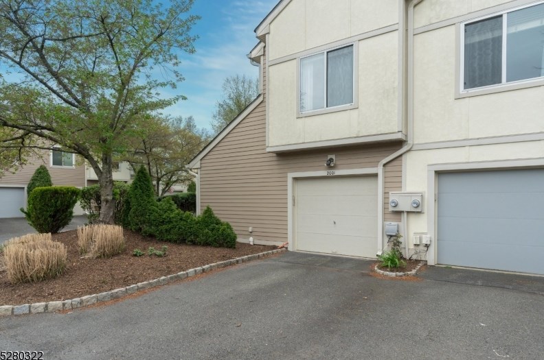 2001 Park Pl, Springfield, NJ 07081