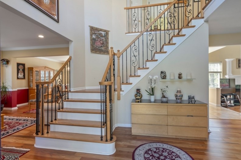7 Windemere Ct, Whippany, NJ 07981